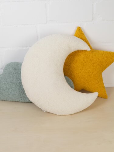Moon Pillow Sewing Pattern: Easy Instructions for Beginners