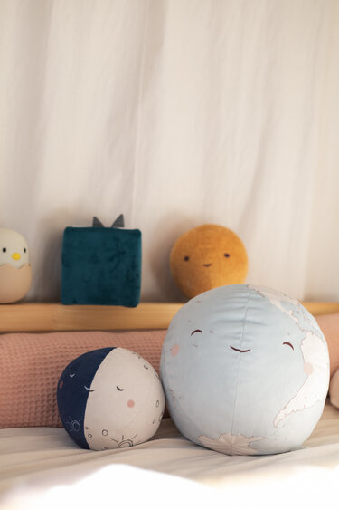 Fabric Ball with 6 Panels: Sewing Pattern and Instructions