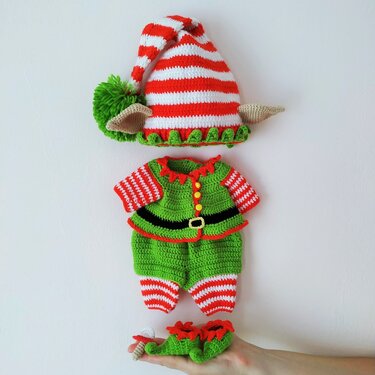 Crochet Christmas Elf clothes pattern for Lulu doll, amigurumi doll clothes