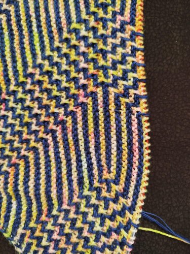 Two Colors eine Anleitung für ein gestricktes Dreieckstuch - Bild 2