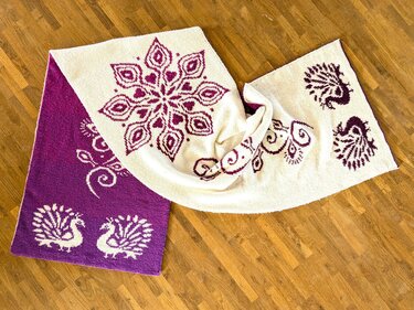 Stole / Wrap "White Peacock" - Double sided knitting pattern