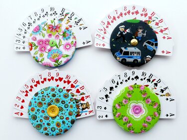 Spielkartenhalter - Schnell aus Stoffresten mit der Hand genäht - Bild 7