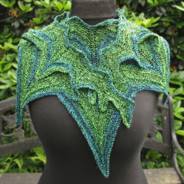 Dragon Hug, crescent shawl - Knitting