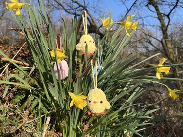 Crochet Pattern Hanging Easter Egg and Chicken
