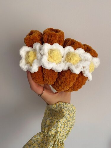 Häkelanleitung für Babyschuechen mit Blume, aus Plüschwolle - Bild 3