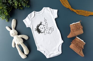 Baby Stickdatei – Süßes Motiv mit Spielzeug für liebevolle Geschenkideen - Sticken
