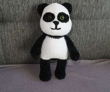 Crochet pattern for the cute panda Kuma!