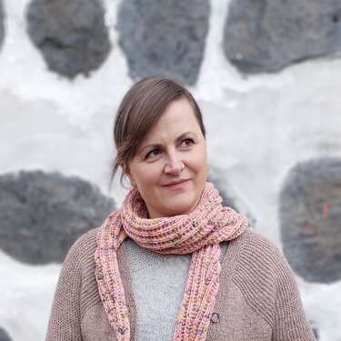 Knitting pattern,  ENNA shawl, any size/yarn/gauge