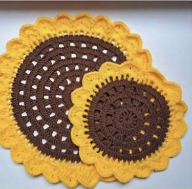 Sunflower Placemat - Image 2