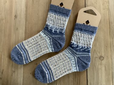 Dejanelle Socken, auch aus größeren Resten möglich - Stricken