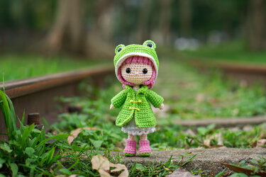 FROG DOLL PDF pattern crochet - frog doll amigurumi pattern