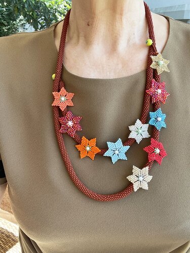 Beaded Crochet Rope and Brich Stitch Flower Necklace, Videos Tutorial - Crafts