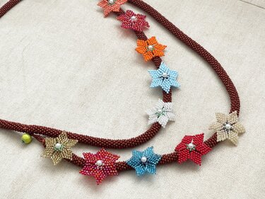 Beaded Crochet Rope and Brich Stitch Flower Necklace, Videos Tutorial - Crafts