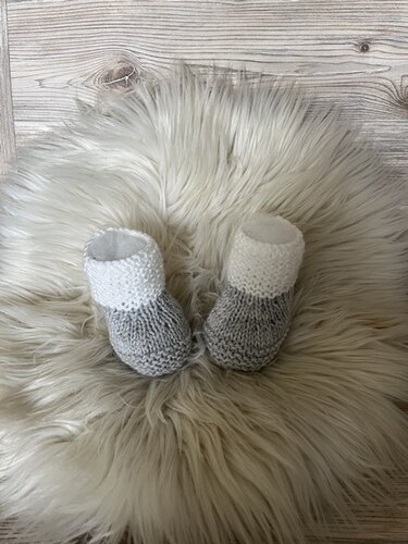 Strickanleitung Babyschuhe bis ca. 6 Monaten tragbar