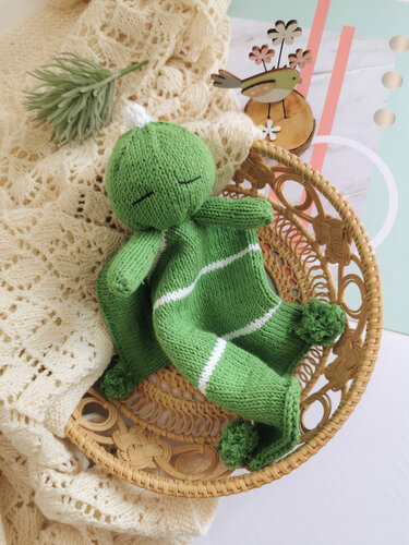 knitting pattern PDF Dinosaurier Chris baby easy pattern amigurumi toy
