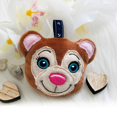 ITH Stickdatei: Niedlicher Bär in 6 Variationen - Sticken