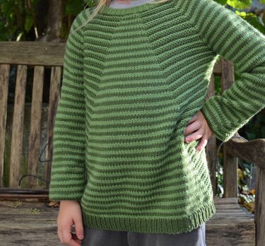 Saend sweater KIDS, knitting patterns, sizes 18m to 14y