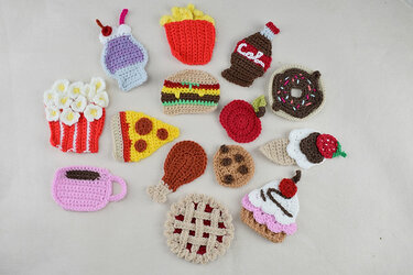Crochet yummy applique blanket pattern, 15 sweet appliques pattern included