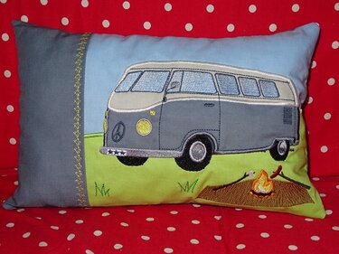 Bus Hippiebus Campingbus inkl. Kissen ITH Stickdatei - Sticken