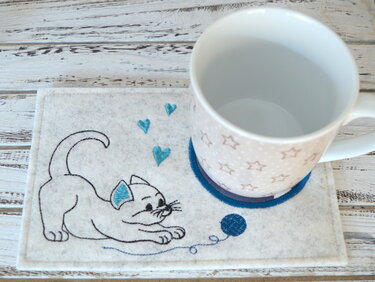 Stickdatei Untersetzer Katze 13x18cm und 13x20cm - Sticken
