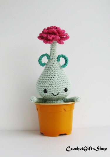 Amigurumi Flower Colchicum Bulb Doll Crochet pattern
