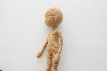 Basic Doll Body with moving head & arms - Crochet