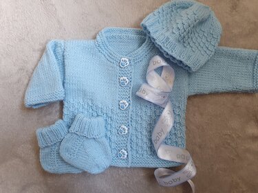 Strickanleitung Babygarnitur Jacke, Mütze, Socken Größe 56/62