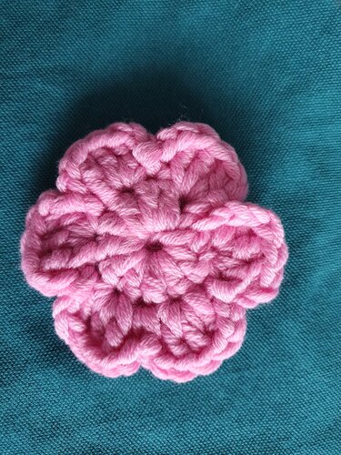 Häkelblümchen aus Wollresten - Häkeln