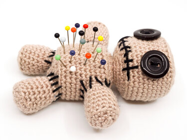 Amigurumi Voodoo Doll Pincushion Crochet Pattern - Image 6