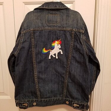 Regenbogeneinhorn 10x10 - Sticken