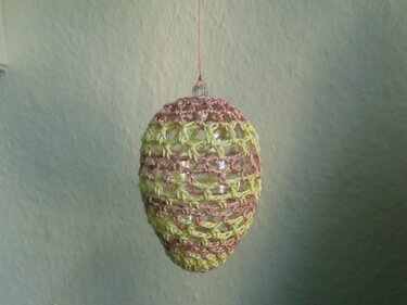 Osterei in zwei Farben - Häkeln