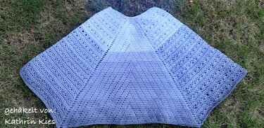 Anleitung: Poncho "Blütenmeer" - Bild 6