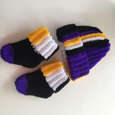 Crochet Baby set for beginners, hat and socks, 3 sizes