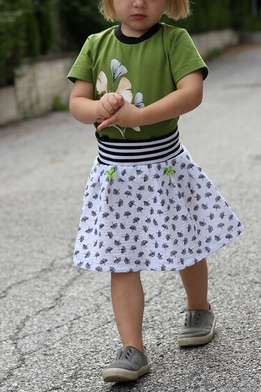 Tutorial Musselin-Hose zu Rock umarbeiten - Bild 2