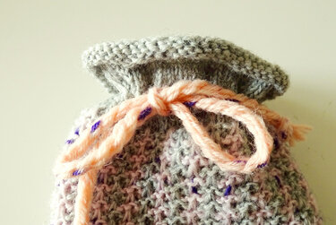 Gift bag knitting pattern "With Love"