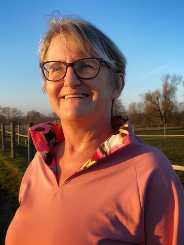 Pulli / Kleiderschnittmuster Nesrin mit angeschnittenem Kragen von 34 - 54 - Bild 5