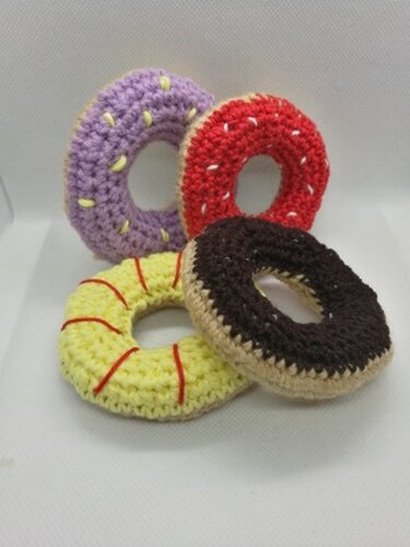 Leckere Donuts für die Kinderküche - Häkeln