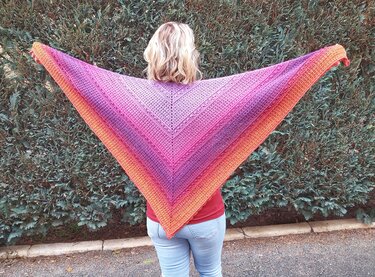 Pattern Hearts of the Rows Shawl - Crochet