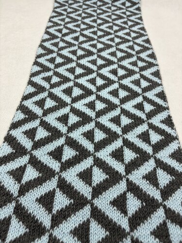 Scarf «Reflections» - A Double Knitting Pattern - Image 8