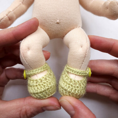 DIY Crochet booties for Waldorf dolls. 3 sizes. PDF crochet patterns