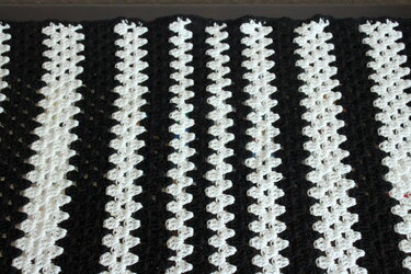 Tischläufer "Stripes" Häkelanleitung Tischdecke - Bild 2