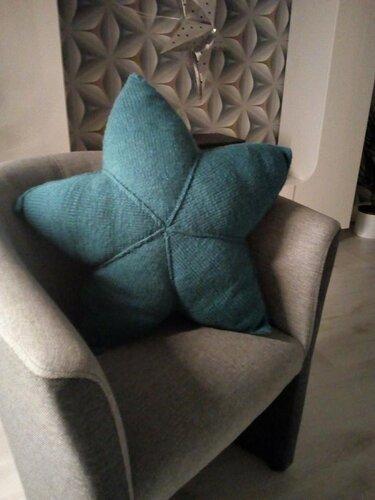 Sternkissen ohne Nadelspiel - Stricken