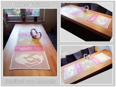Dreiteiliger filetgehäkelter Tischläufer in Rosa, Gelb und Creme mit Herz- und Rundmotiven auf einem hellen Holztisch.