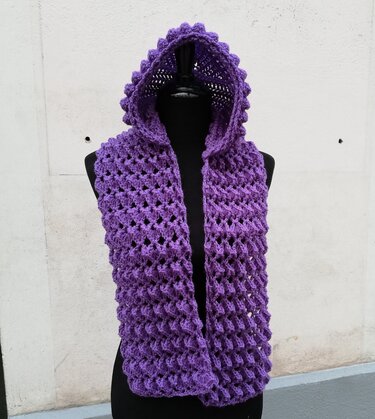 Kapuzenschal "LARA" gehäkelt - Häkeln
