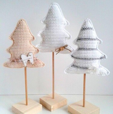 Little pinetree crochet pattern