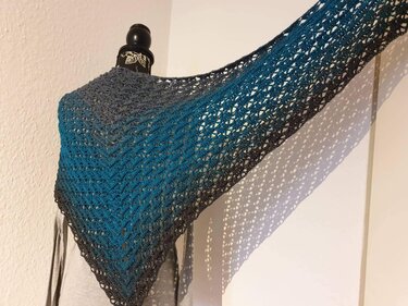 Stephanies Wunschtuch, kostenlose Häkelanleitung für flaches Dreiecktuch