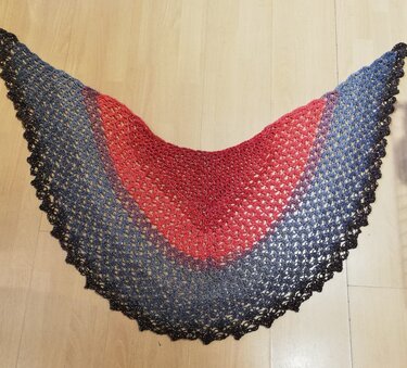 Halbrundes Tuch gehäkelt "HOT-LOVE" - Häkeln