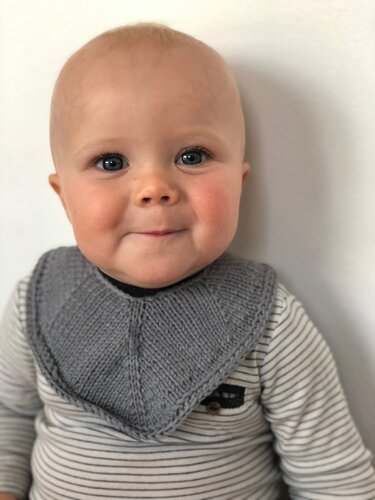 Knitted Bib - Knitting