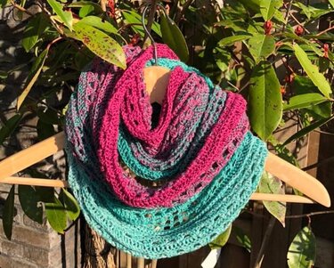 Little Paths of Love - Infinity Scarf / Loop - Crochet