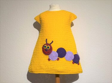 Häkelanleitung "Kleid mit Raupe" - alle Größen, alle Garne